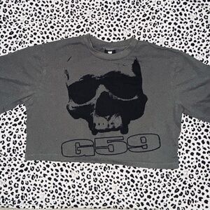 G59 Gray Skull Graphic cropped